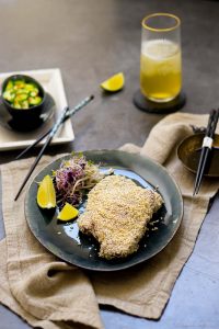 Gegrillter Sesam-Thunfisch mit asiatischem Gurkensalat 3